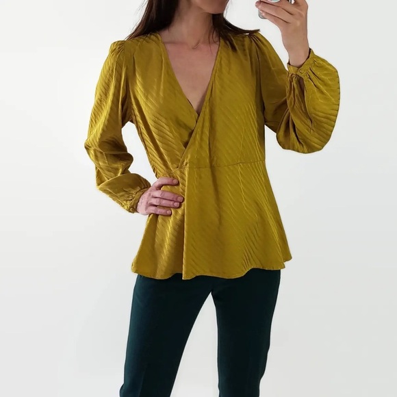 ANTHROPOLOGIE JUST FEMALE | Magna blouse with side zip | size large - Picture 4 of 5